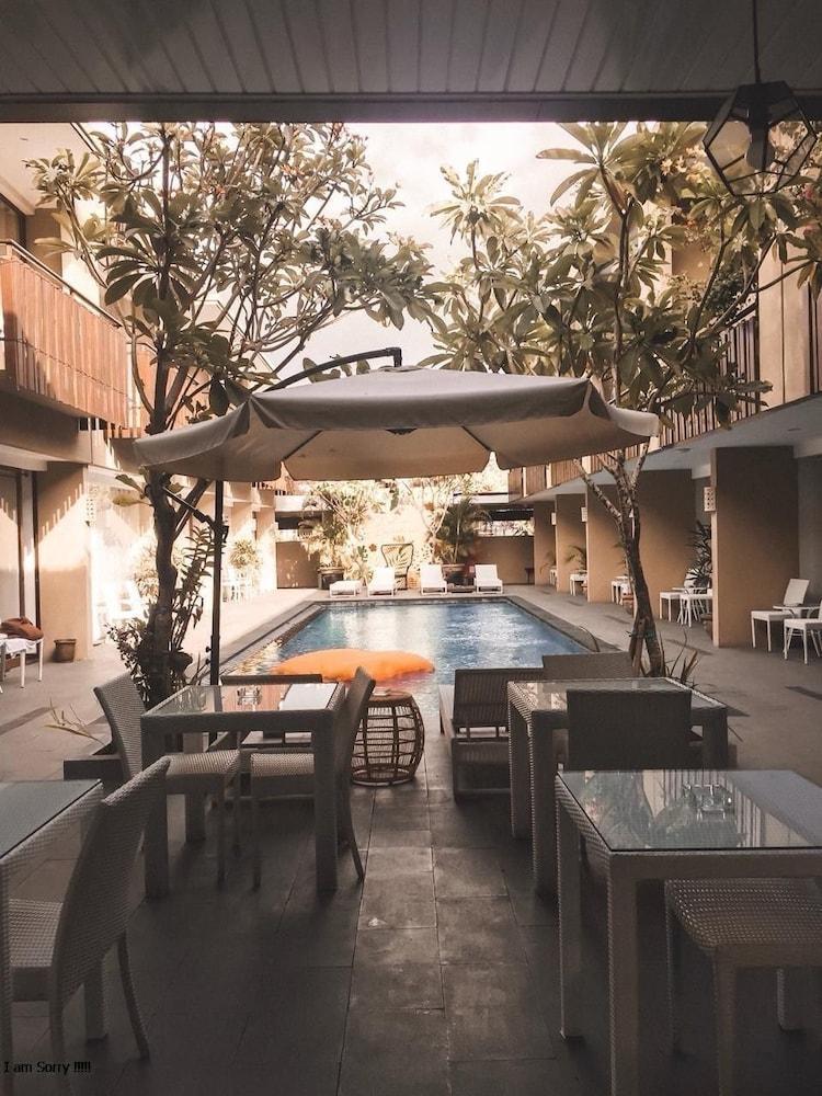 Devata Suites And Residence Legian Dış mekan fotoğraf